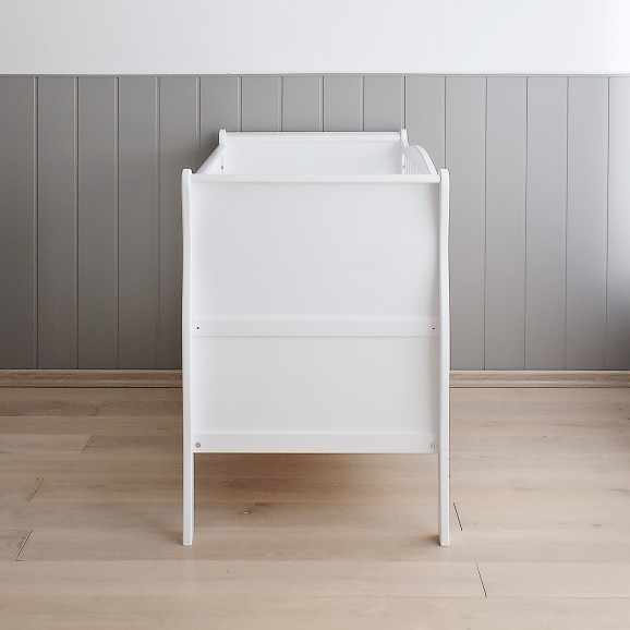Lit bébé 60x120 cm blanc en pin massif avec barreaux amovibles – Noble Cot