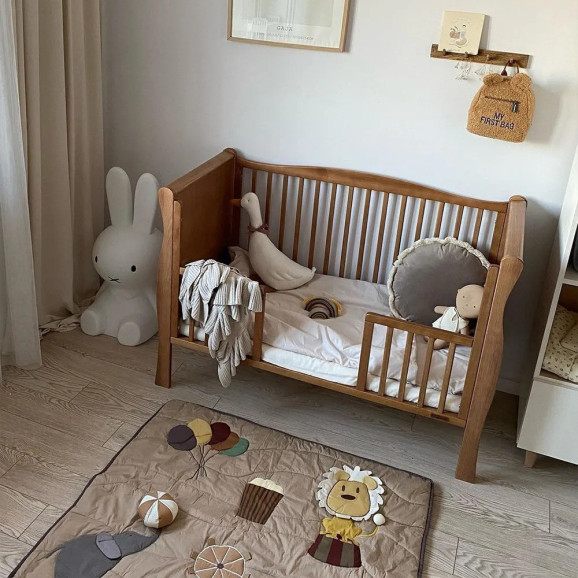 Lit bébé 60x120 cm vintage en pin massif noyer – Noble Cot
