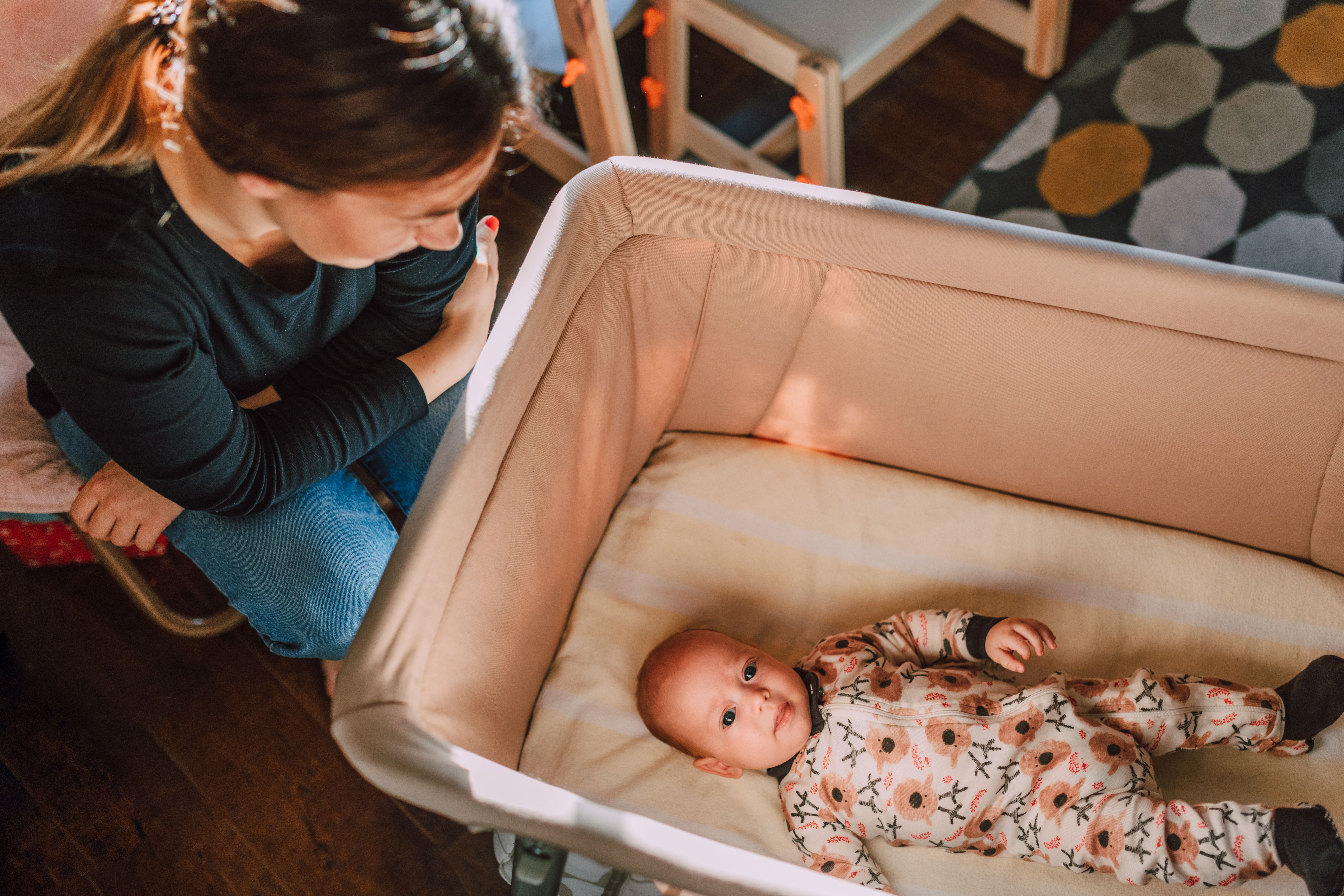 À quel âge changer de lit bébé ? Le bon moment selon les pédiatres