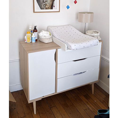 SOFIE Commode à langer à tiroirs et étagères style scandinave Blanc / Bois  au meilleur prix