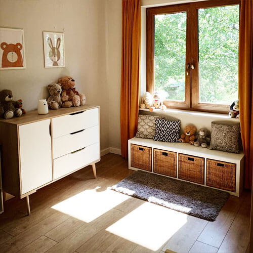 Armoire blanche et hêtre avec rangement Sofie pour chambre enfant